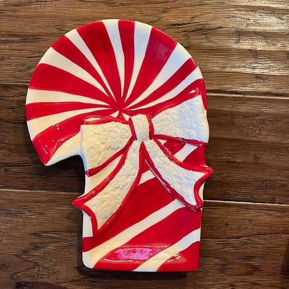 Kirkland’s Ceramic Candy Cane Plate - Picture 1 of 4